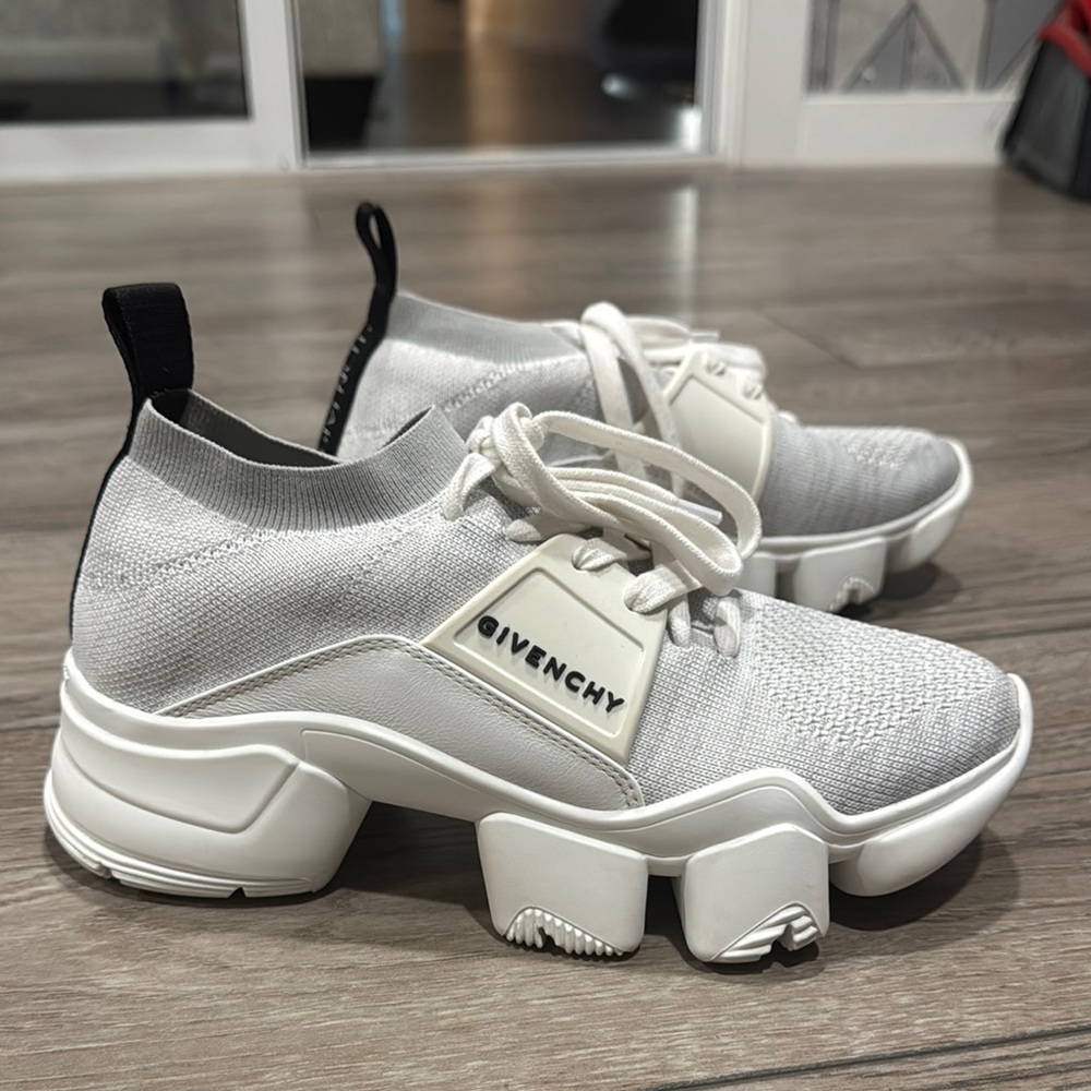 Givenchy Jaw Low-Top White Chunky Sneakers - Picture 4 of 6